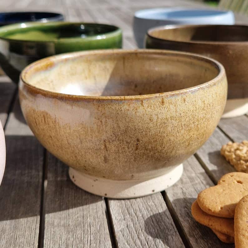 Snackskål i keramik fra Vangs Keramiske Værksted