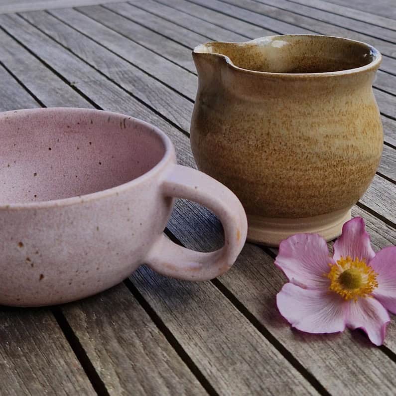 Mælkekande og cappuccinokop i keramik